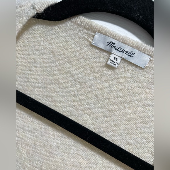 Cardigan - Picture 2 of 4